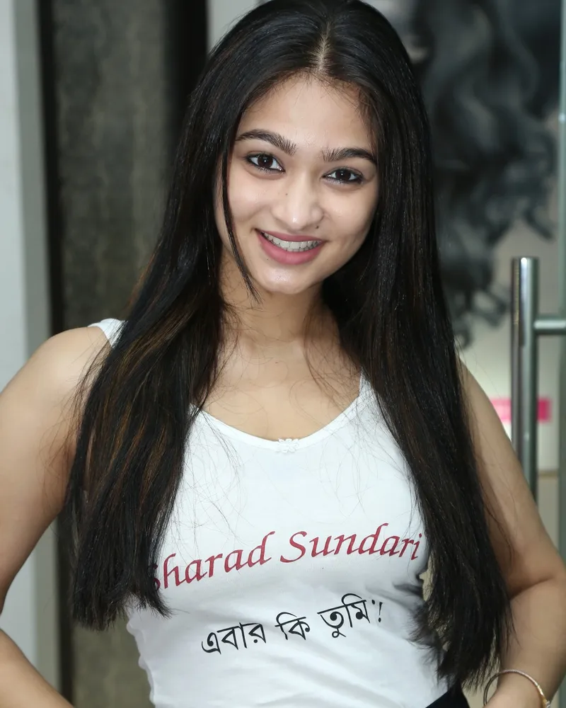 A moment from a Sharad Sundari 2021 grooming session