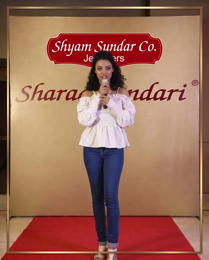 A moment from a Sharad Sundari 2021 grooming session