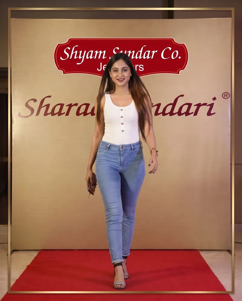 A moment from a Sharad Sundari 2021 grooming session